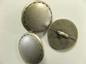Metallknopf mit Öse 15.5 mm, gravierte Linien