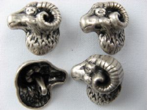 Metallknopf mit Öse 23 mm, Widderkopf